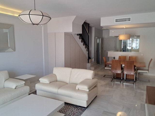3 Bedrooms Villa in Estepona