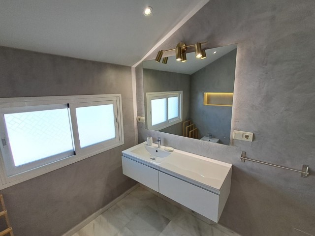 3 Bedrooms Villa in Estepona