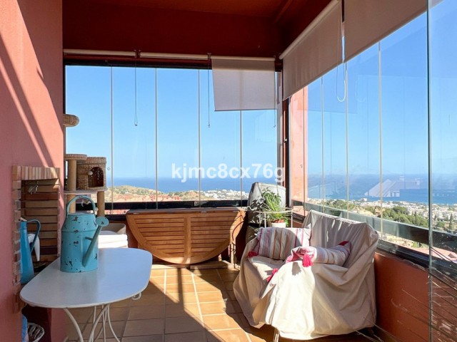 4 Bedrooms Apartment in Calahonda