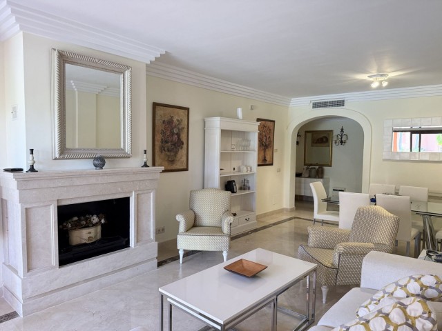 2 Schlafzimmer Apartment in Nueva Andalucía