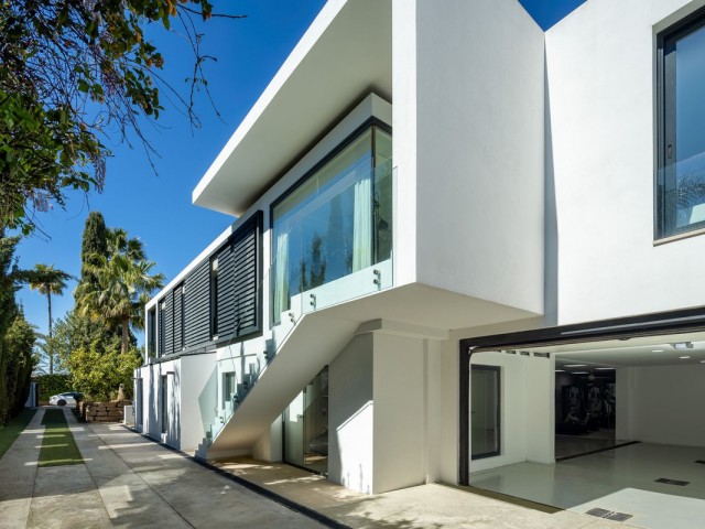 5 Schlafzimmer Villa in Nueva Andalucía