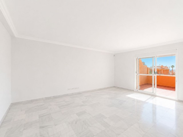 3 Bedrooms Apartment in Estepona