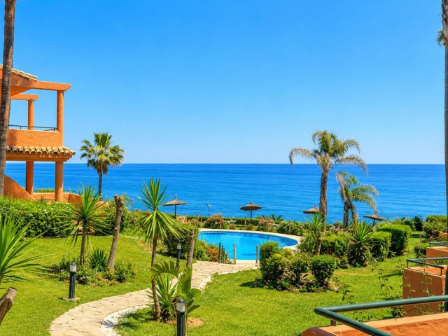 3 Bedrooms Apartment in Estepona