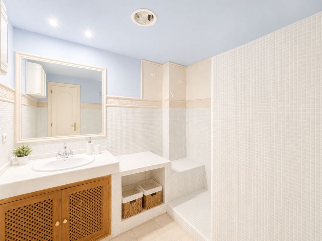 3 Bedrooms Apartment in Estepona