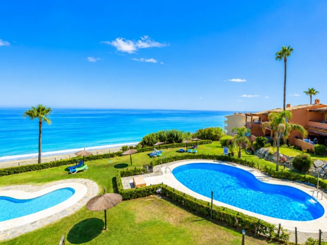3 Bedrooms Apartment in Estepona
