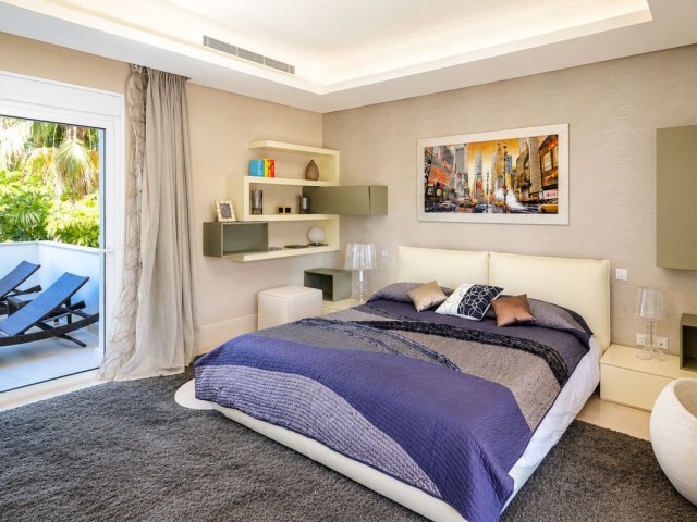 5 Bedrooms Villa in Marbella