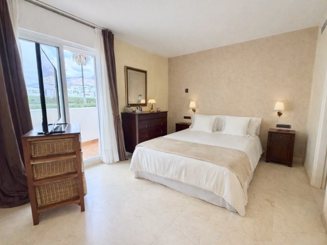 3 Bedrooms Townhouse in Estepona