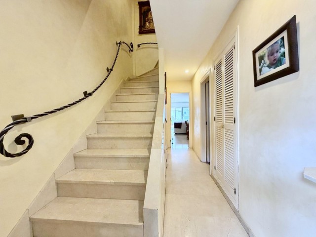 3 Bedrooms Townhouse in Estepona