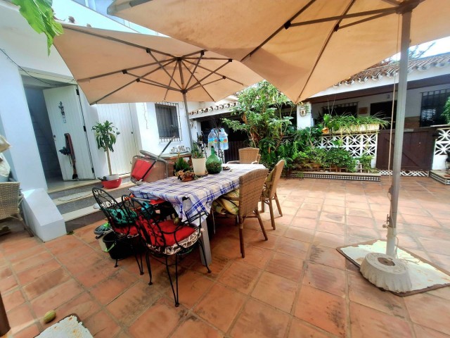 3 Bedrooms Villa in Costabella