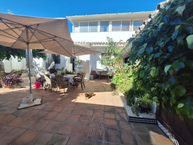 3 Bedrooms Villa in Costabella