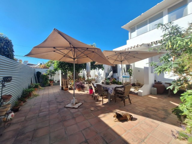 3 Bedrooms Villa in Costabella