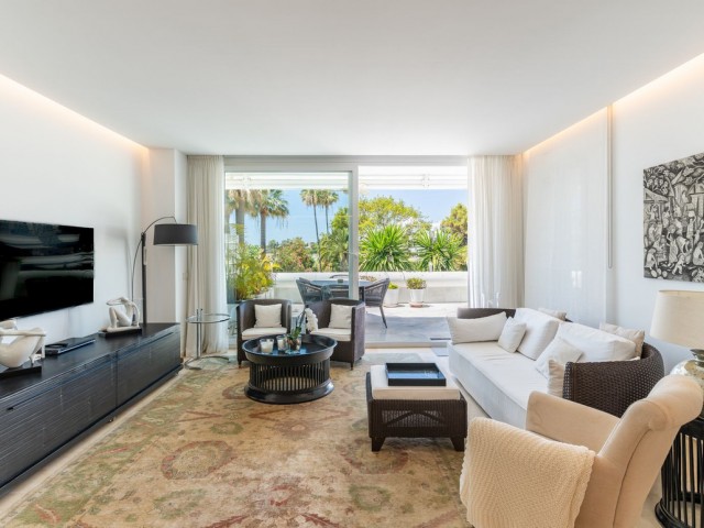 2 Bedrooms Apartment in Estepona