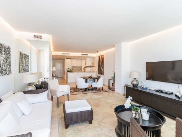 2 Bedrooms Apartment in Estepona