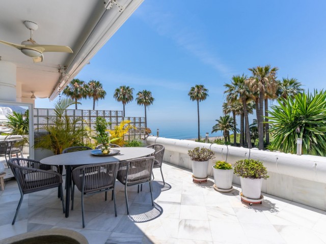 2 Bedrooms Apartment in Estepona