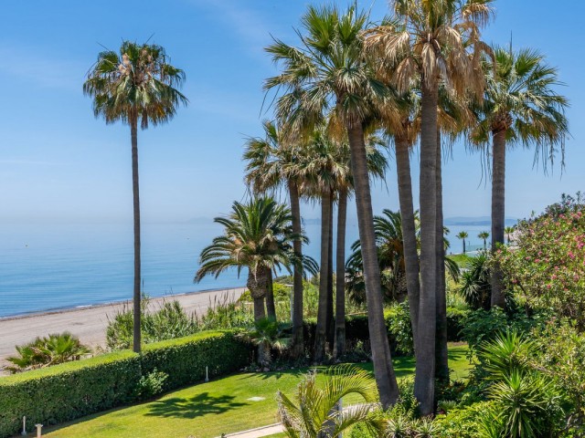2 Bedrooms Apartment in Estepona