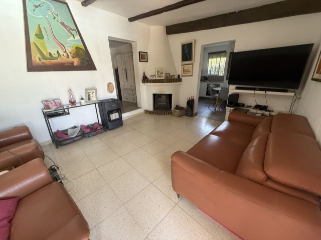2 Bedrooms Villa in Estepona