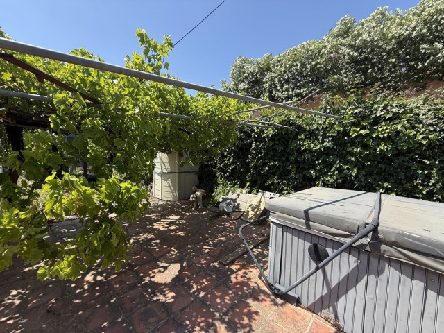 2 Bedrooms Villa in Estepona