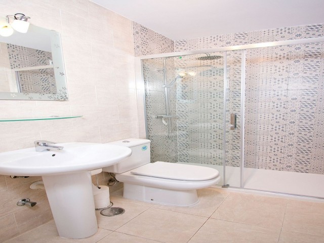 5 Makuuhuoneen Huoneisto Torrenueva