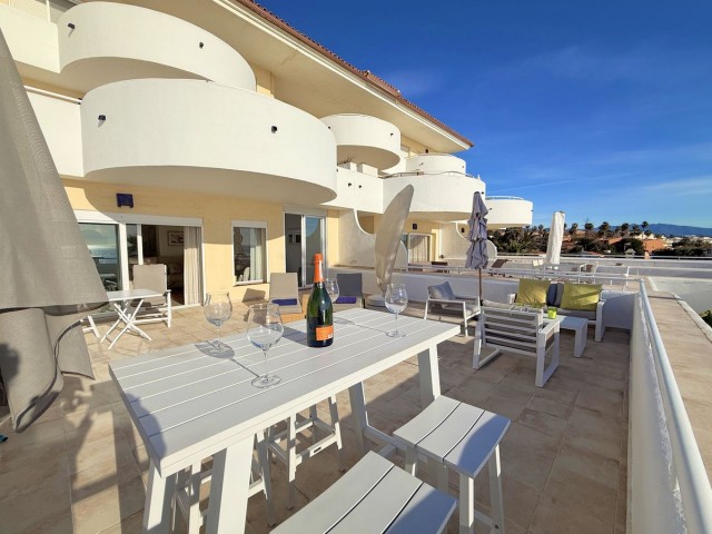 2 Bedrooms Apartment in Estepona
