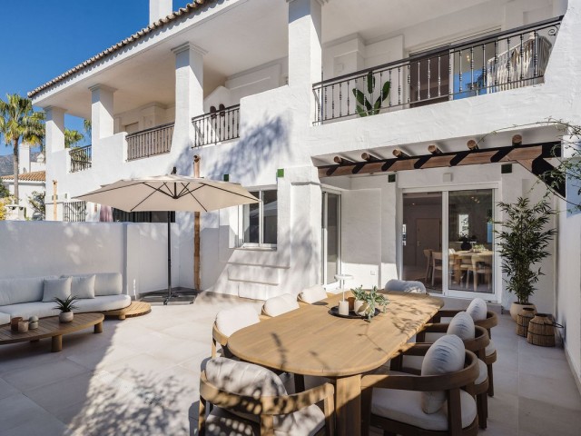 Reihenhaus, Nueva Andalucia