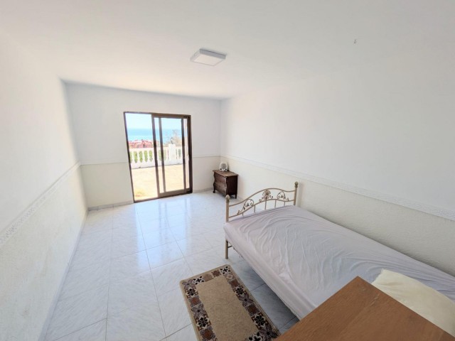 3 Bedrooms Villa in Benalmadena