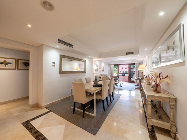 2 Bedrooms Apartment in Estepona