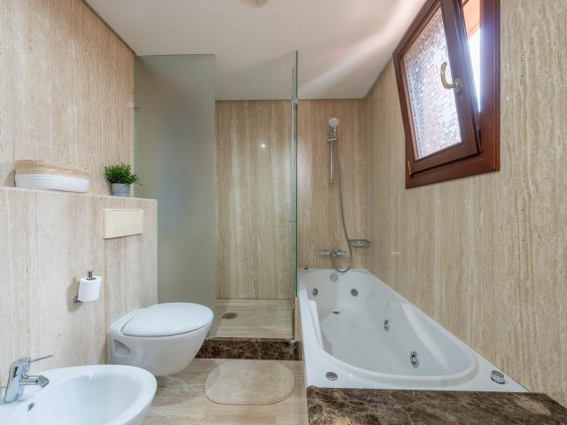 2 Bedrooms Apartment in Estepona
