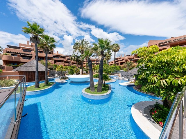 2 Bedrooms Apartment in Estepona