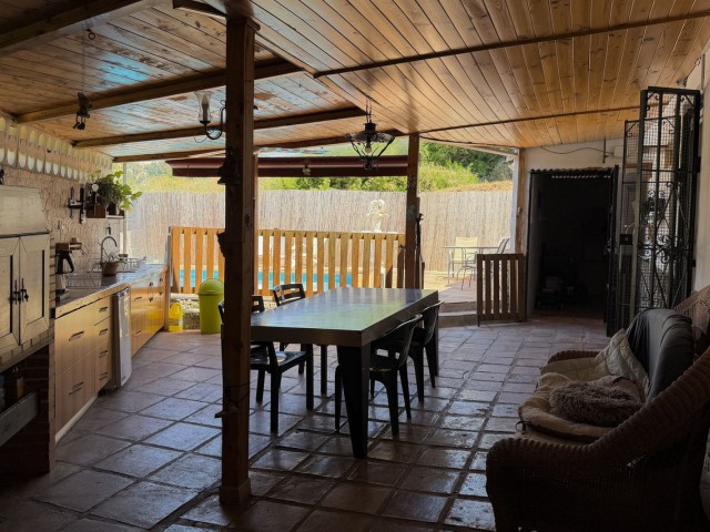 6 Bedrooms Villa in Estepona
