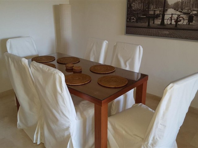 2 Schlafzimmer Apartment in La Duquesa