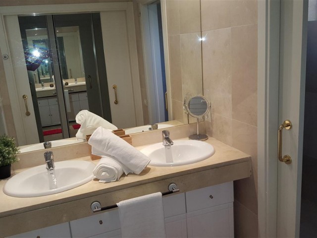 2 Schlafzimmer Apartment in La Duquesa