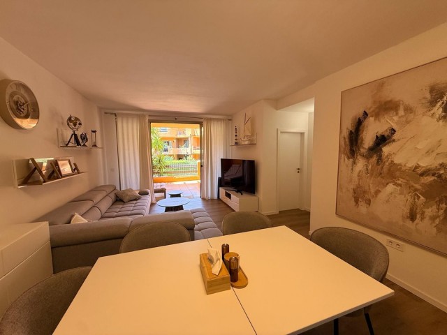 2 Bedrooms Apartment in Estepona