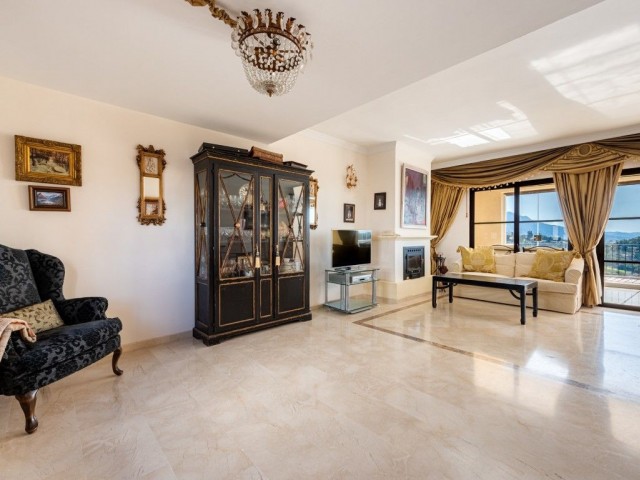 3 Schlafzimmer Apartment in Benahavís