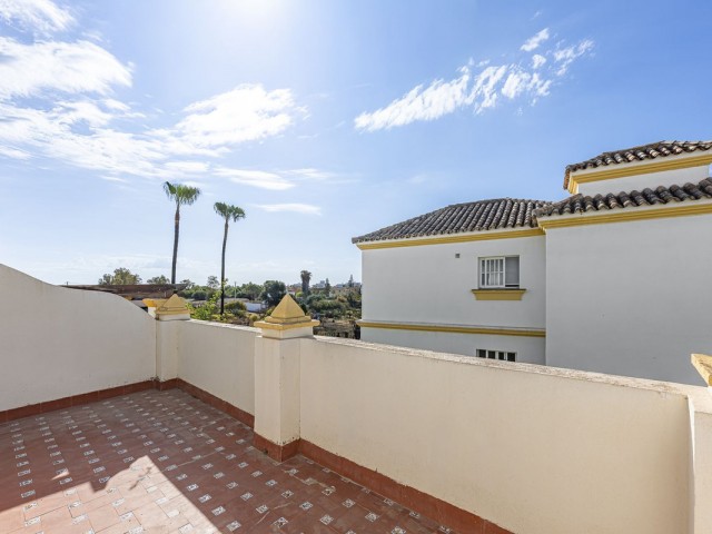 3 Bedrooms Townhouse in Estepona