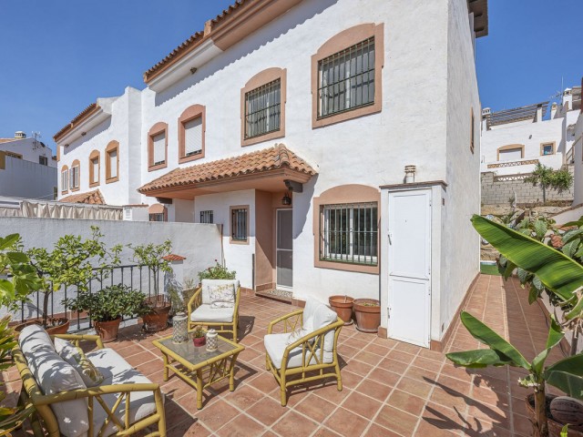 4 Bedrooms Townhouse in Marbella
