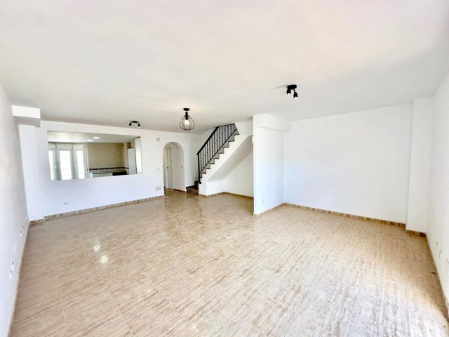 4 Schlafzimmer Reihenhaus in Los Boliches