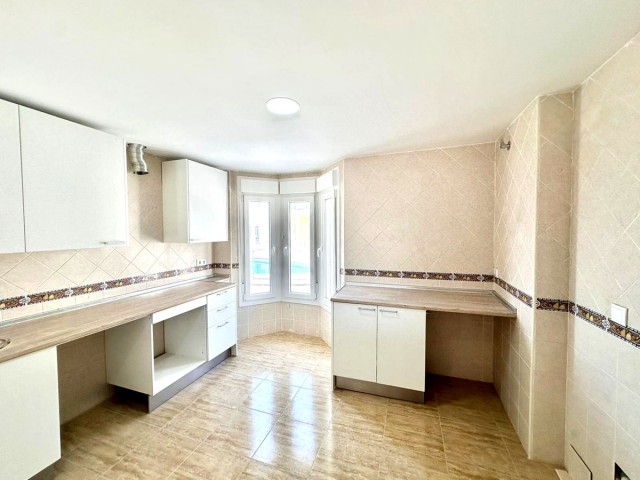 4 Schlafzimmer Reihenhaus in Los Boliches