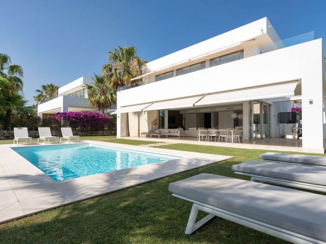 Villa, Rio Real