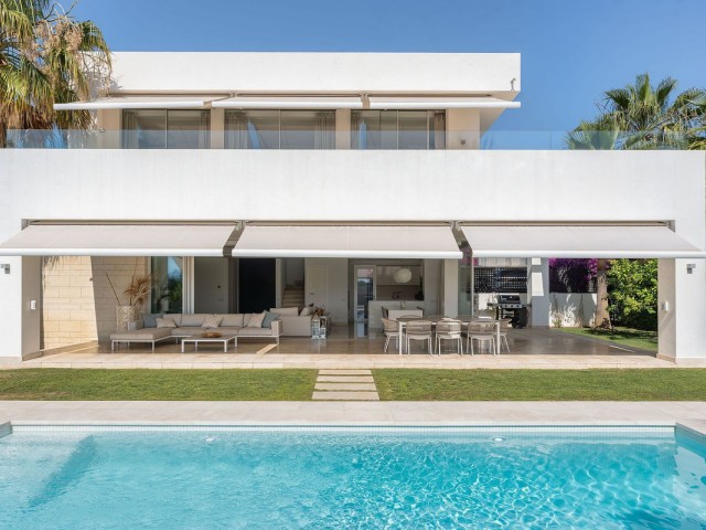 4 Bedrooms Villa in Río Real