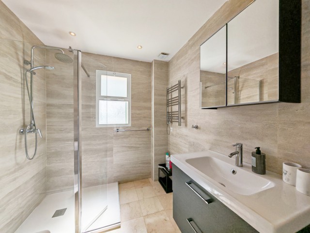 2 Bedrooms Apartment in Benahavís