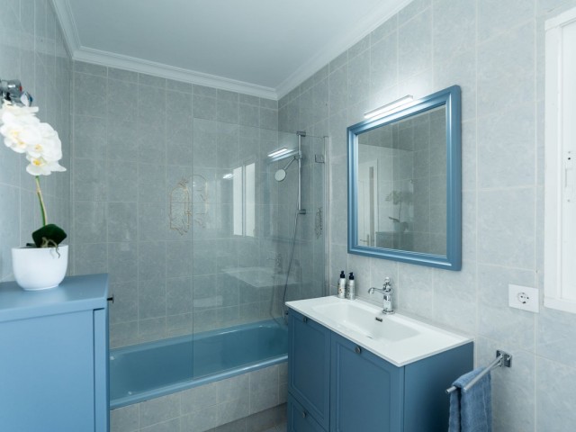 4 Bedrooms Villa in El Chaparral