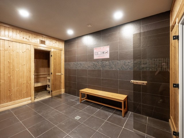 Apartamento con 2 Dormitorios  en Puerto Banús