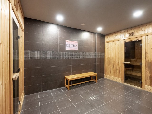 Apartamento con 2 Dormitorios  en Puerto Banús