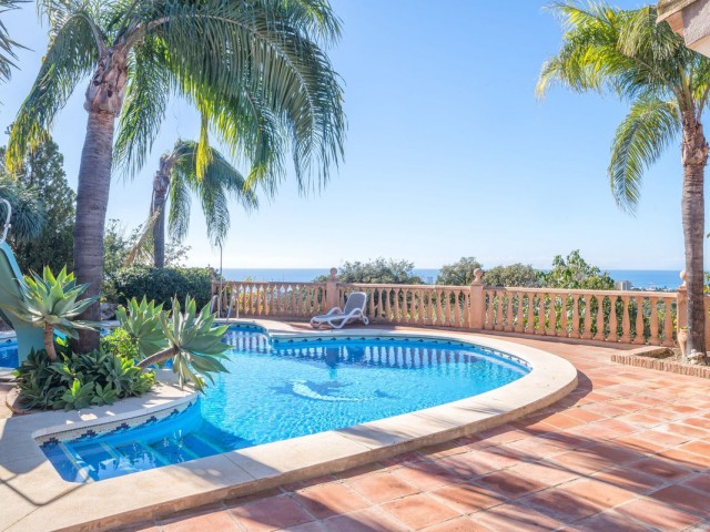 8 Schlafzimmer Villa in Altos de los Monteros