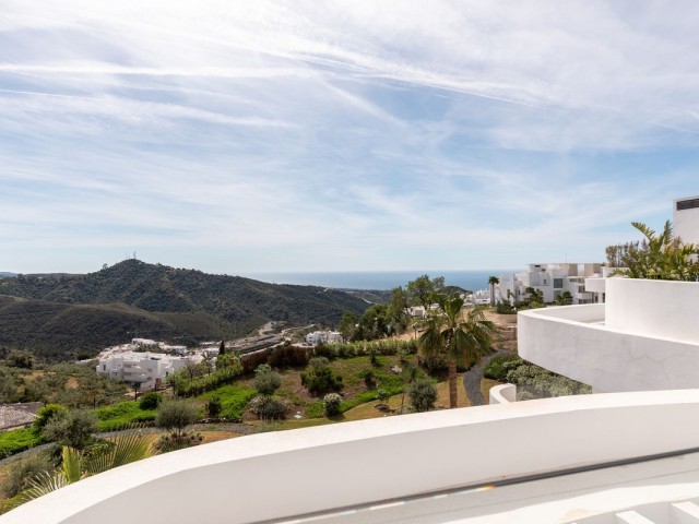 Ático con 3 Dormitorios  en Marbella