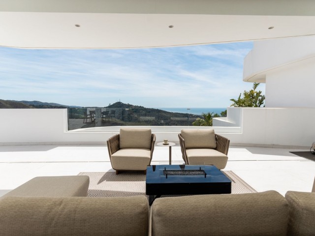 Ático con 3 Dormitorios  en Marbella
