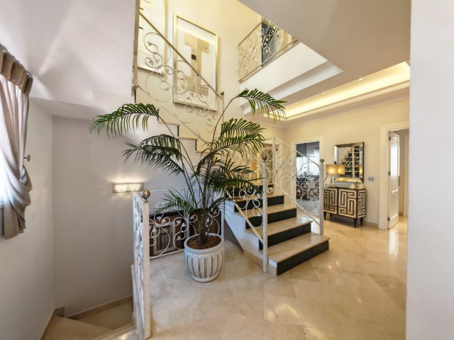 4 Schlafzimmer Villa in Elviria