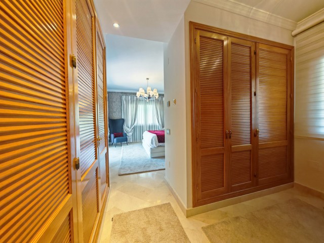 4 Schlafzimmer Villa in Elviria