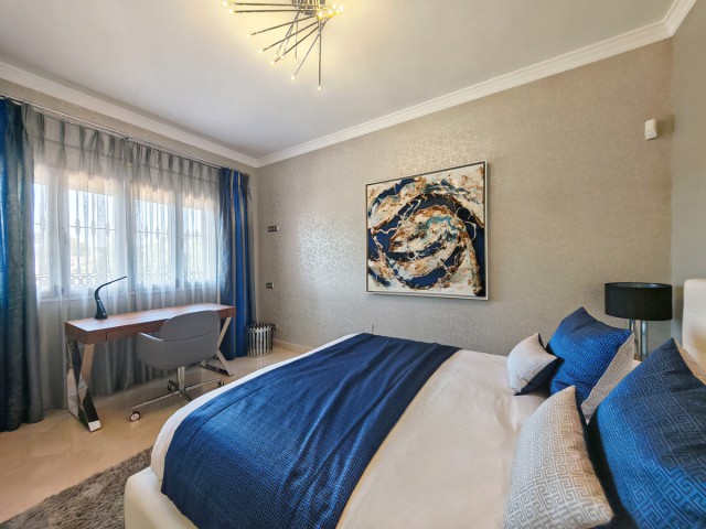 4 Schlafzimmer Villa in Elviria
