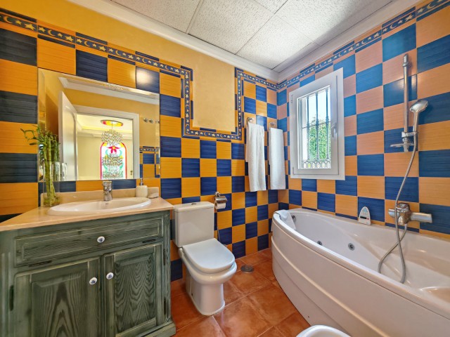 4 Schlafzimmer Villa in Elviria